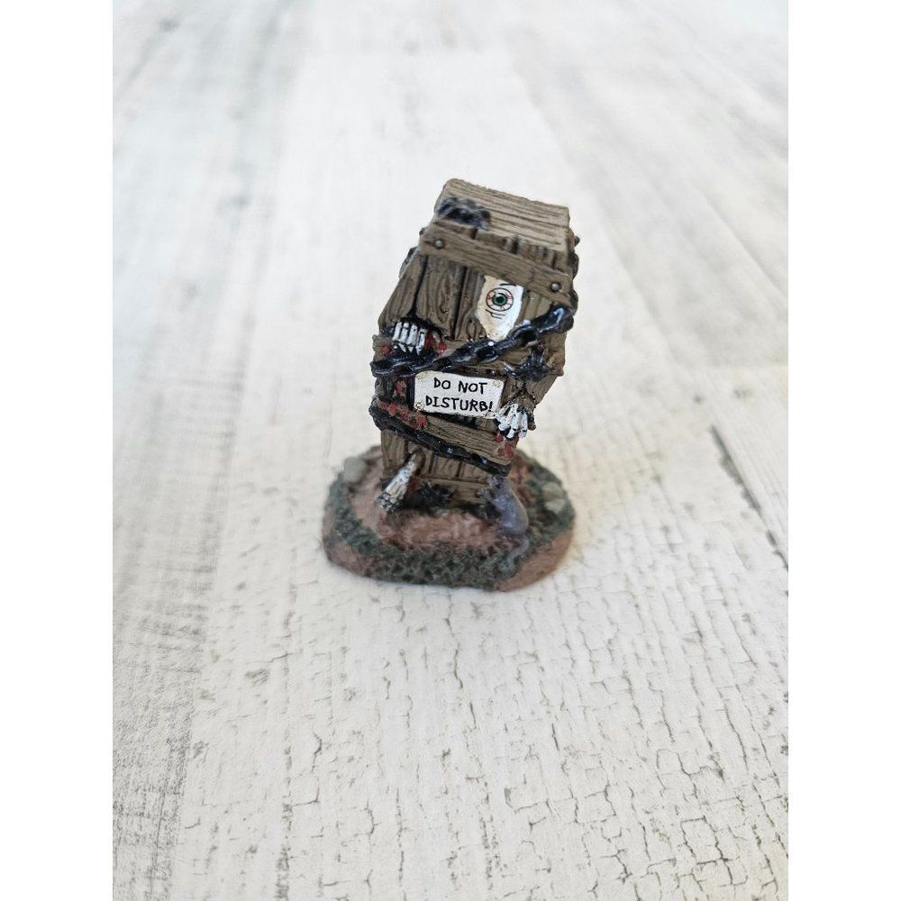 Lemax do not disturb coffin skeleton zombie rat Halloween village accessory